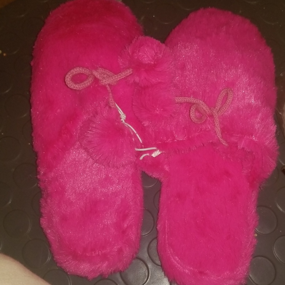 SO Fuzzy Cush Pom Pom Slippers with Grip Bottom NEW Many Colors & Sizes